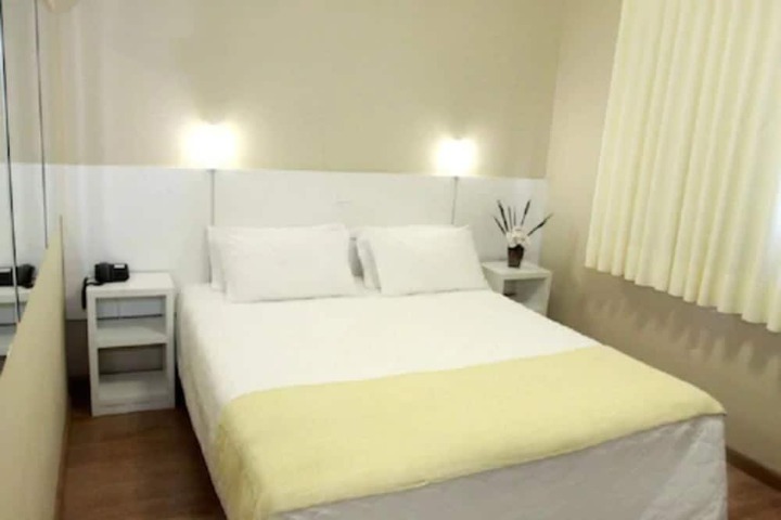 Room 12 of 50