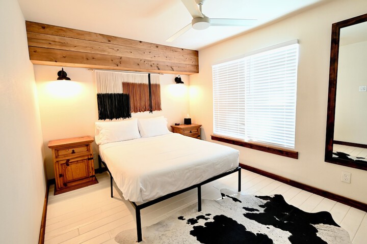 Room 12 of 64