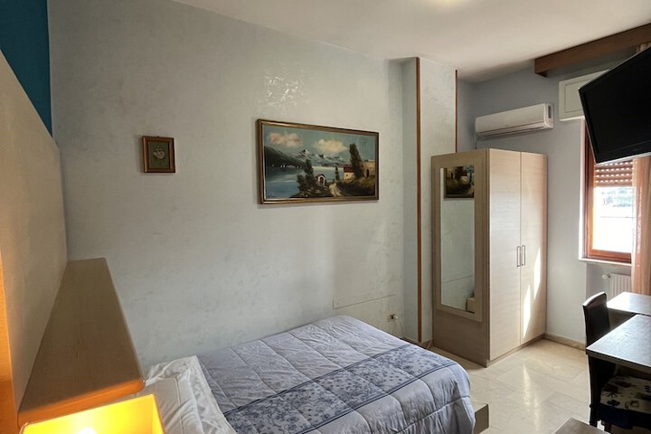Room 29 of 54