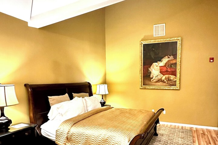 Room 45 of 90