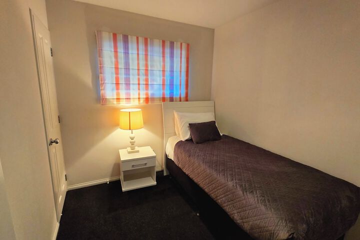 Room 48 of 175