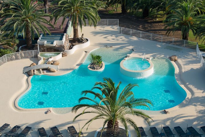 Pool 38 of 77