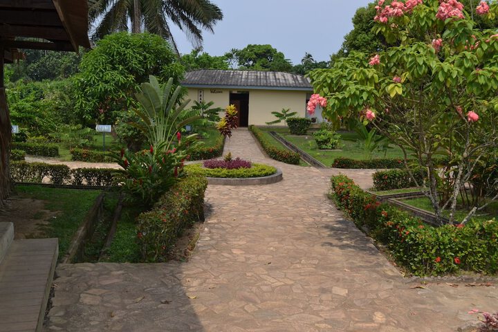 Hotel Exterior 21 of 28
