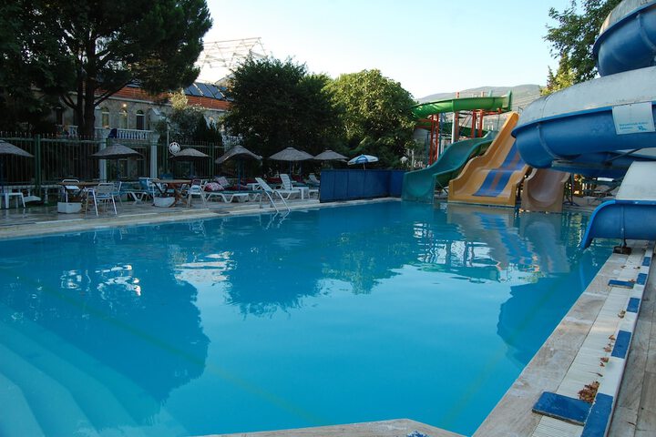 Pool 24 of 66