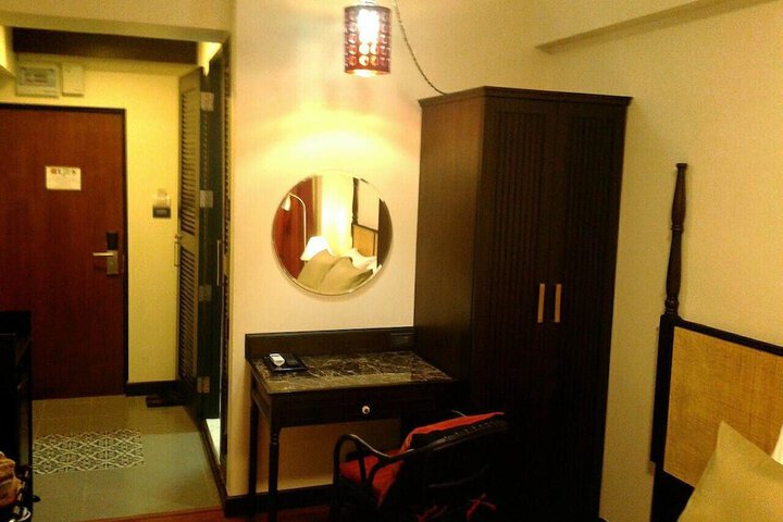 Room 7 of 46