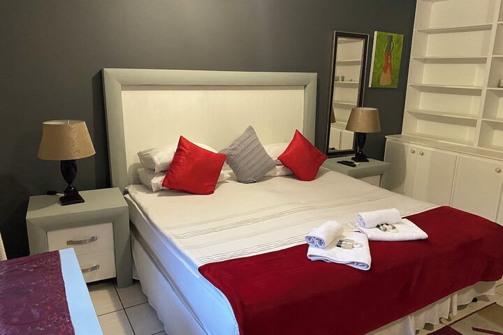 Room 14 of 77