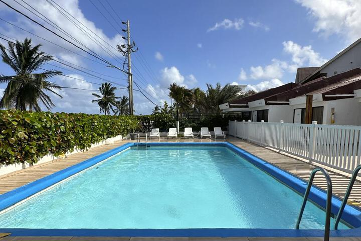 Pool 27 of 41