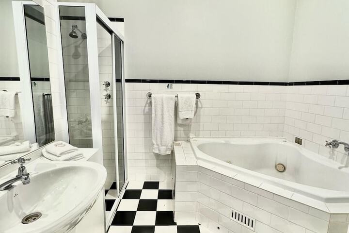 Bath Photo