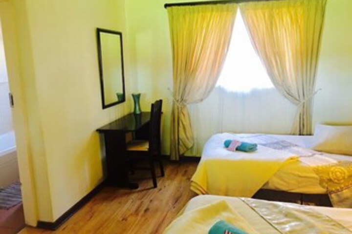 Room 17 of 22