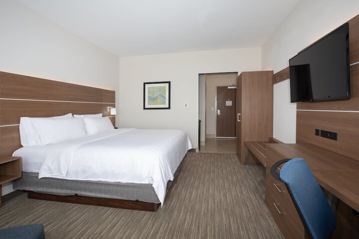 Room 8 of 49