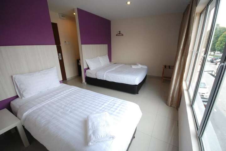Room 9 of 41
