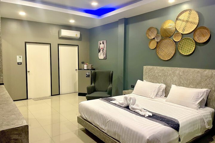 Room 18 of 43