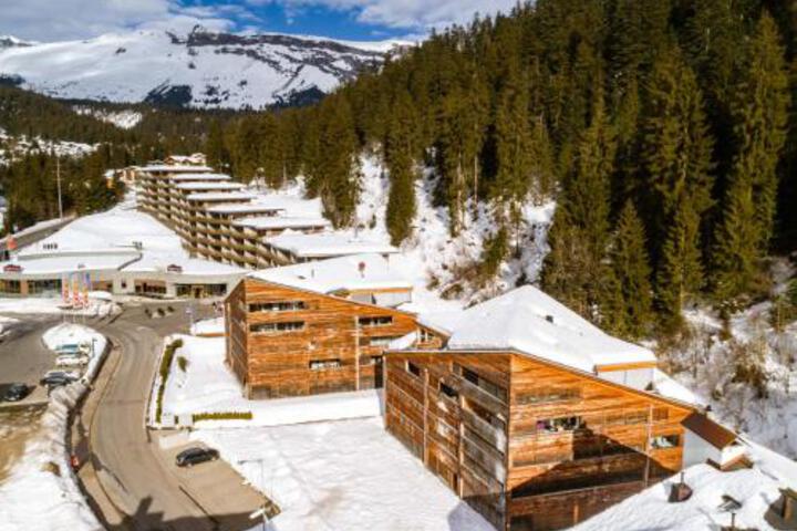 General 2 of 23