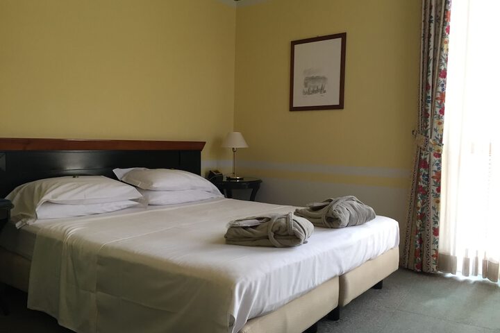 Room 11 of 60