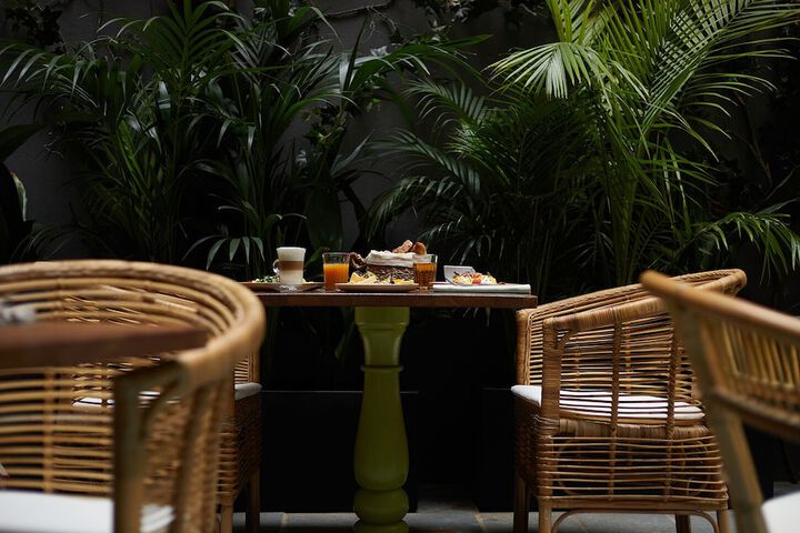 Breakfast/Coffee Service 270 of 397
