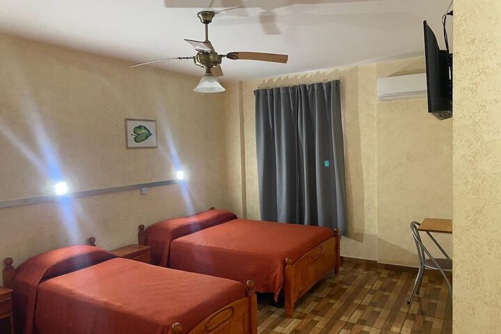 Room 16 of 28