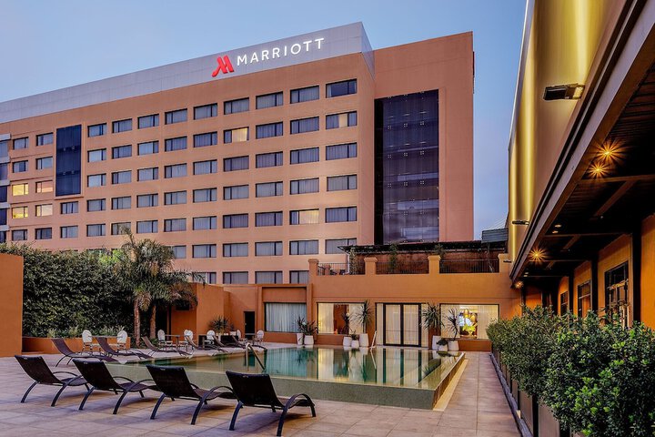 Hotel Pool