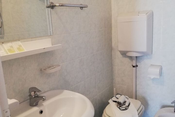Room 20 of 40