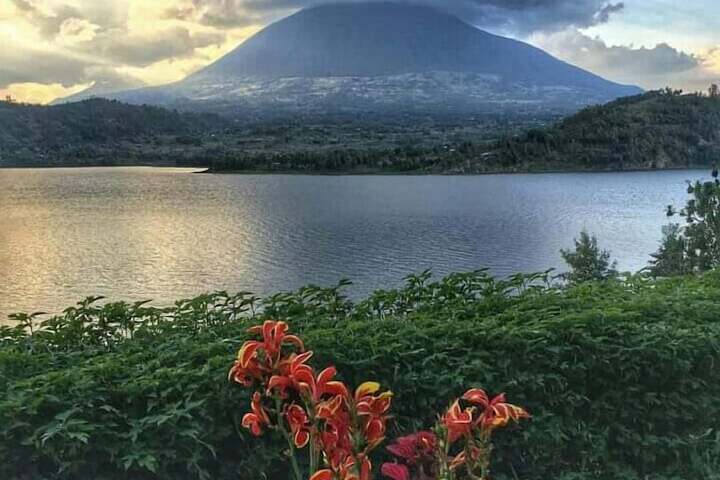 Twin Lakes Lodge