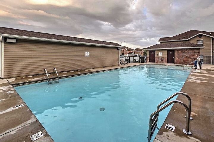 Pool 17 of 24