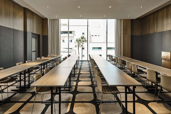 Meeting facility