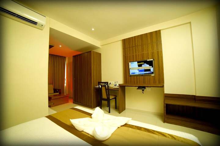 Room 7 of 24