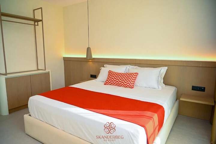 Room 21 of 41
