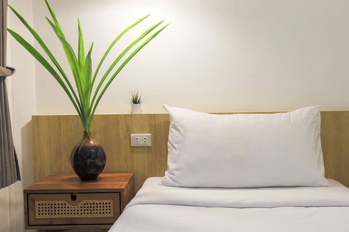 Room 52 of 251