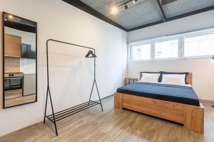 Room 13 of 46