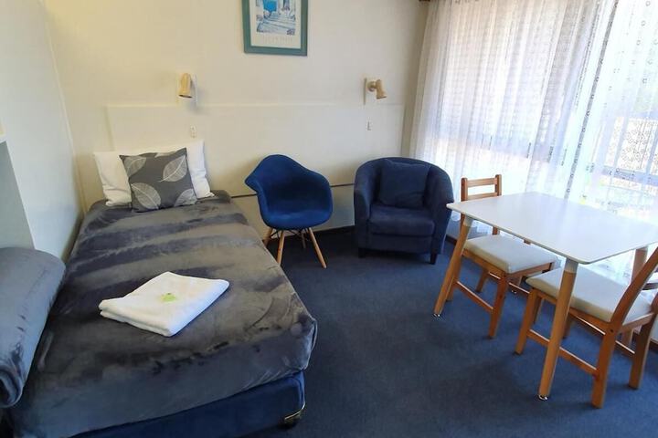 Room 11 of 26