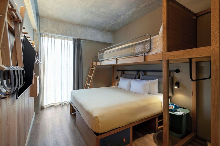 Room 55 of 110