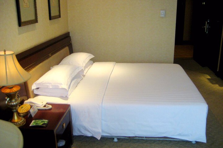 Room 6 of 41