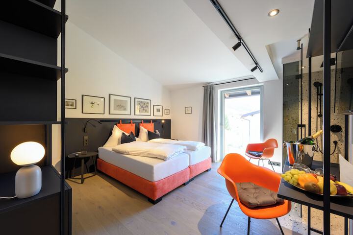 Room 15 of 24