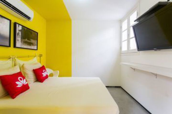 Room 20 of 35