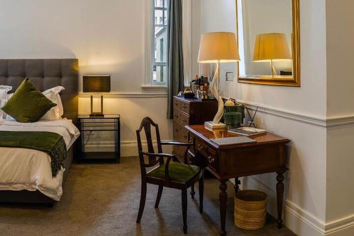 Room 20 of 39