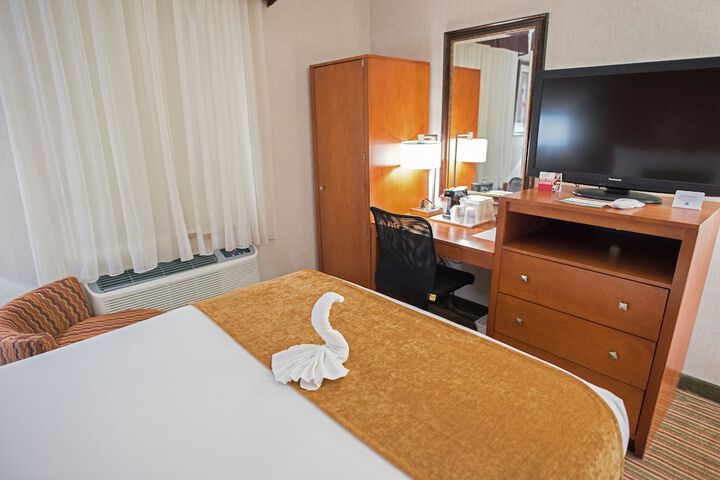 Room 11 of 23