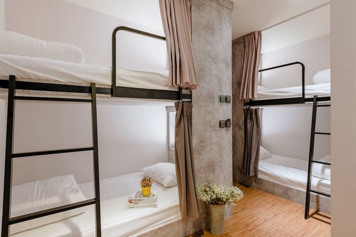 Room 62 of 88