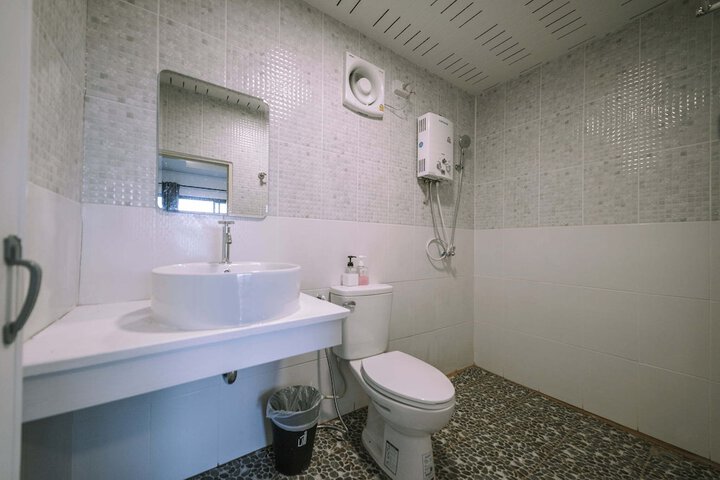Room 52 of 105