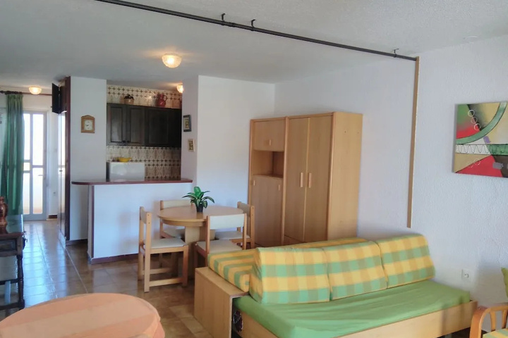 Room 7 of 13