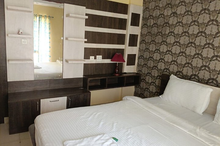 Room 4 of 14