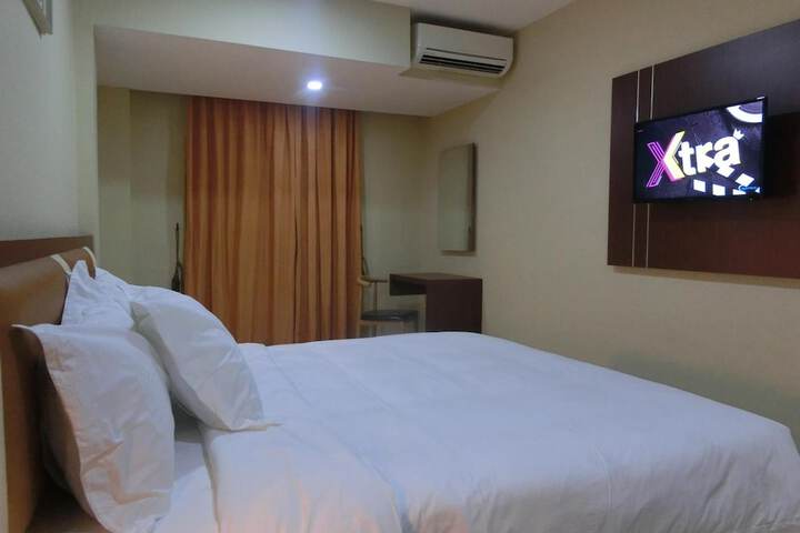 Room 28 of 49