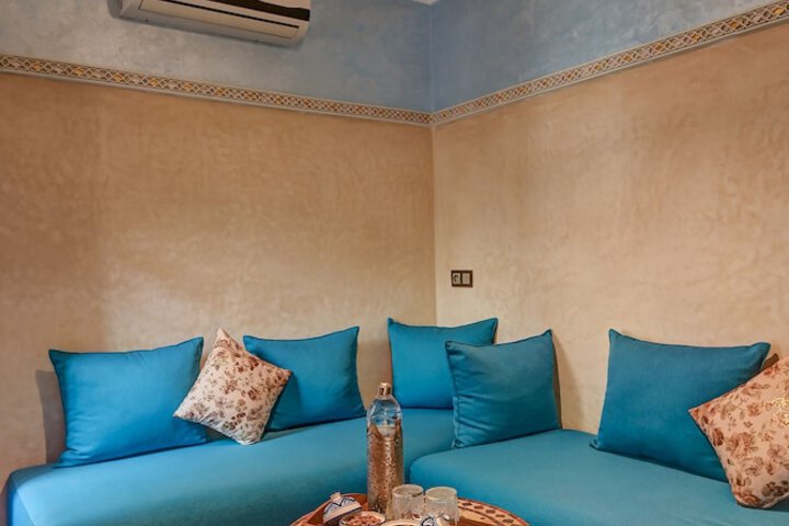 Room 45 of 150
