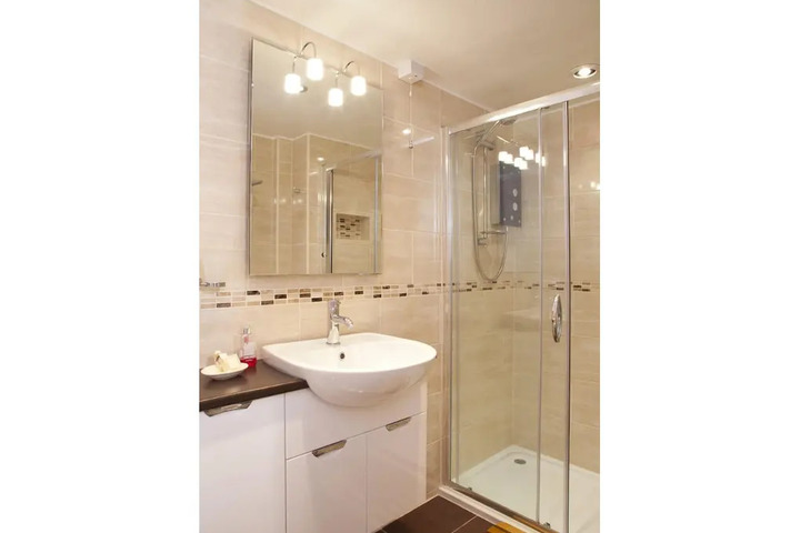 Hotel Suite Photo