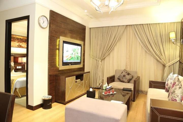 Room 18 of 25