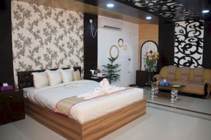 Room 13 of 57