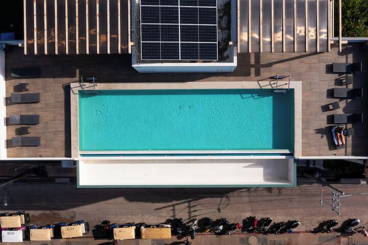 Pool 37 of 41
