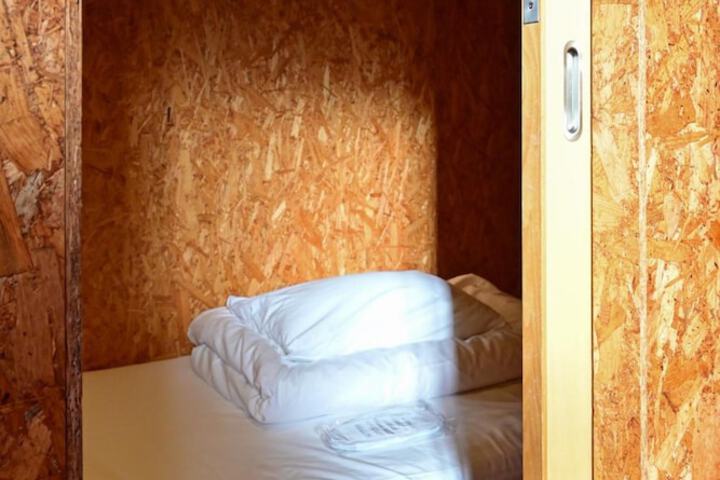 Room 28 of 75