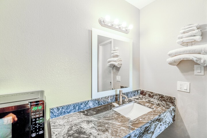 Room 25 of 56