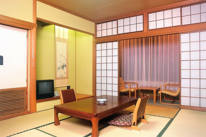 Room 7 of 53