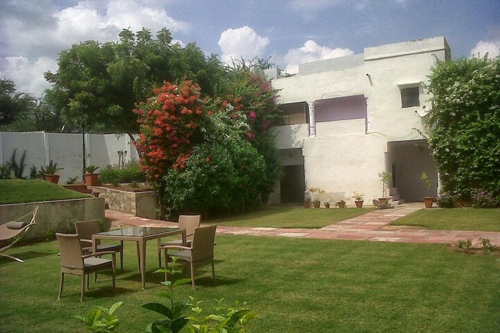 Hotel Exterior 55 of 55